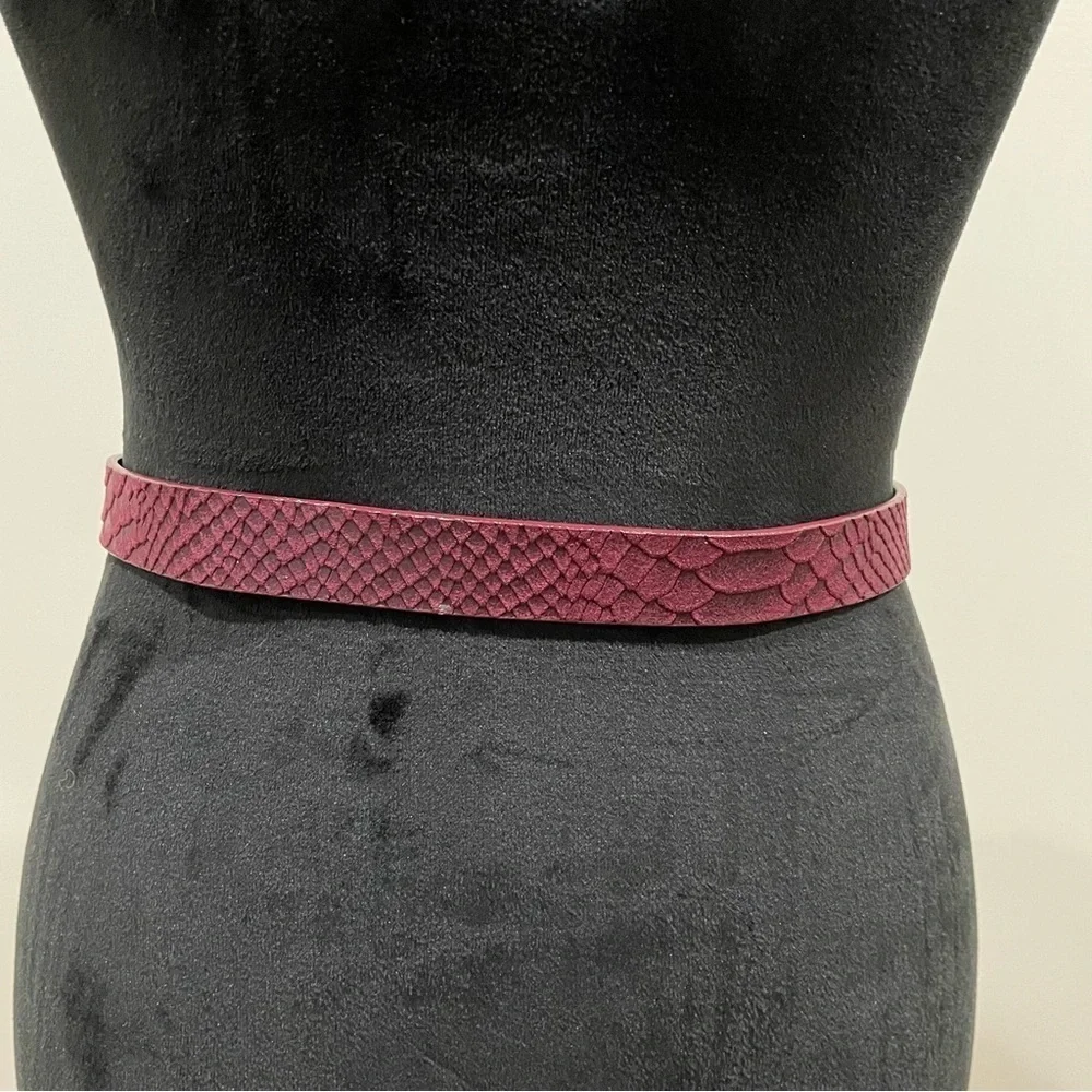 Nanette Lepore Purple Snake Embossed Leather Belt Waist Belt NWOT Size Medium